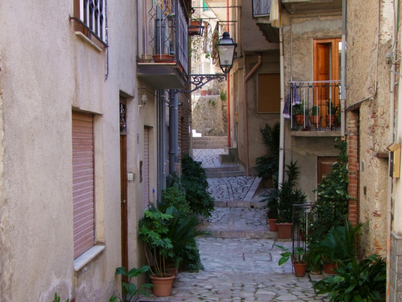 centro-storico-di-longi